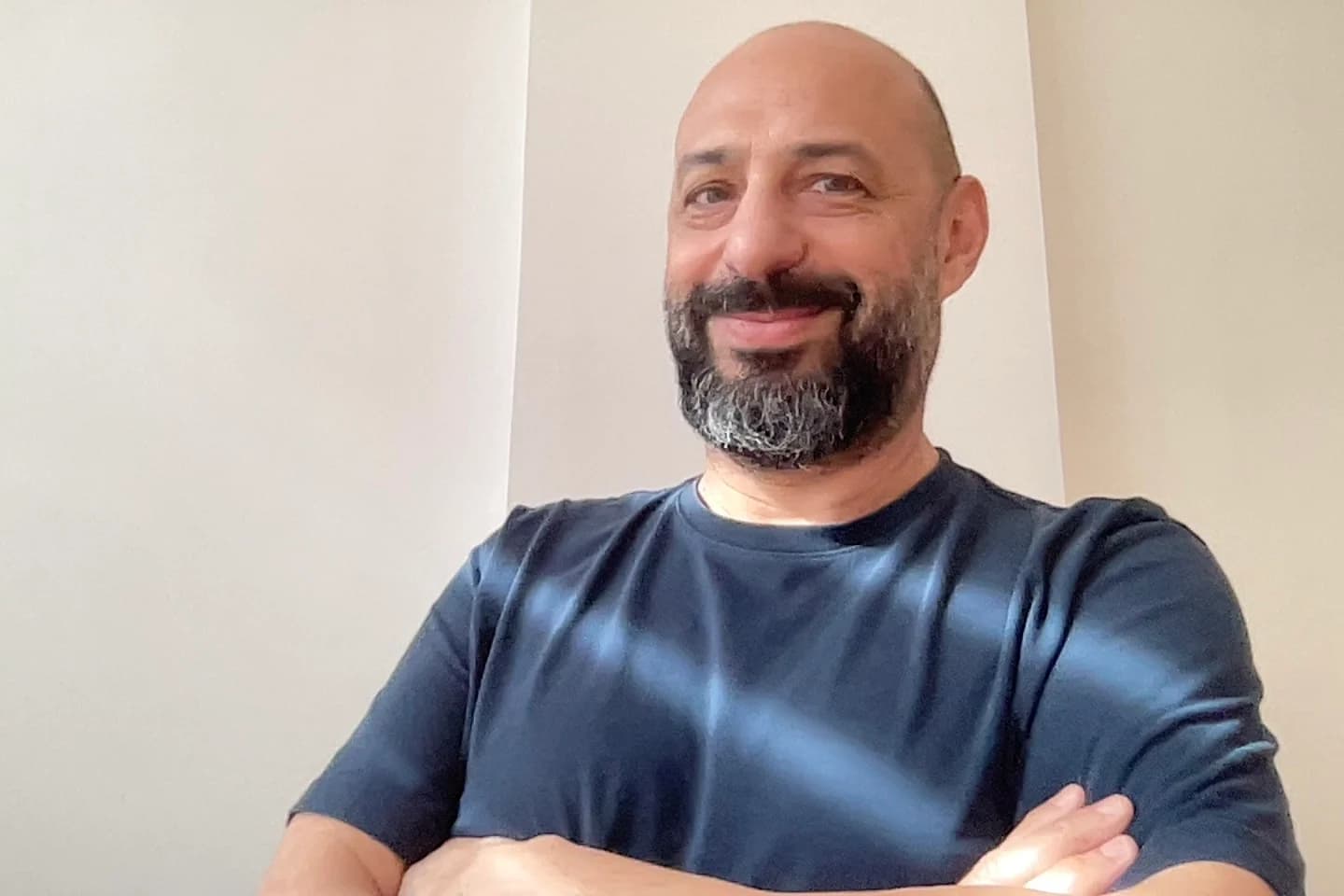 Enis Behar Menda - Mi Casa Europa Kurucusu